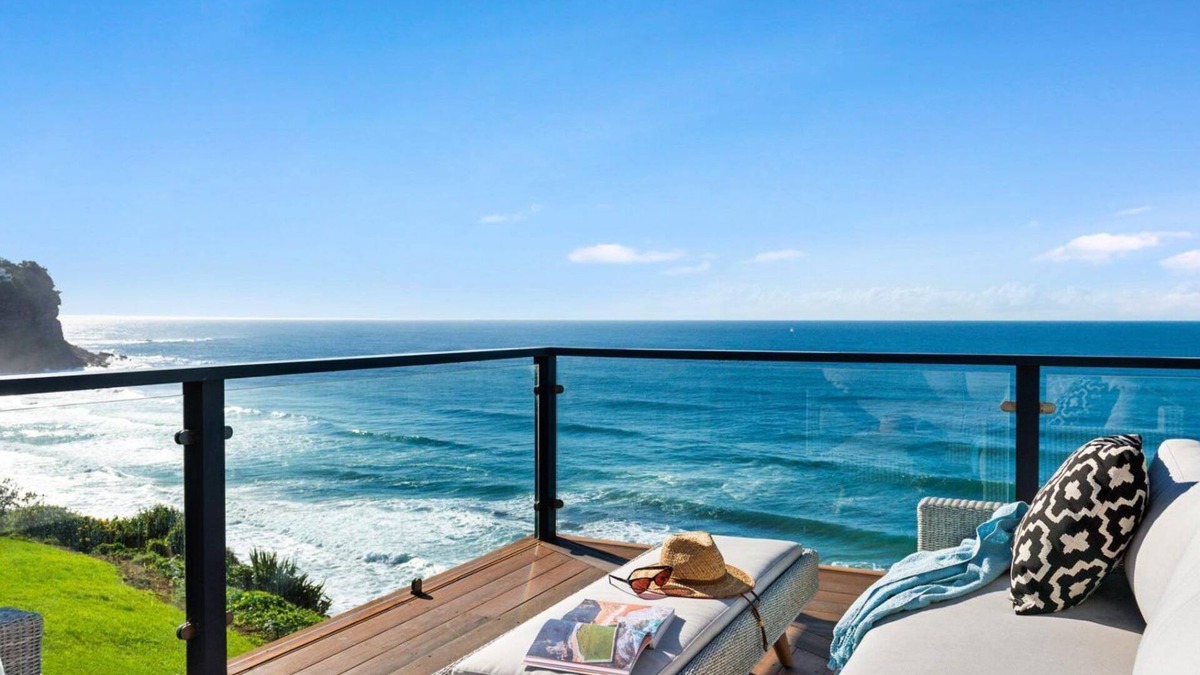 Newport House | BUNGAN BEACHSCAPE by Palm Beach Holiday Rentals