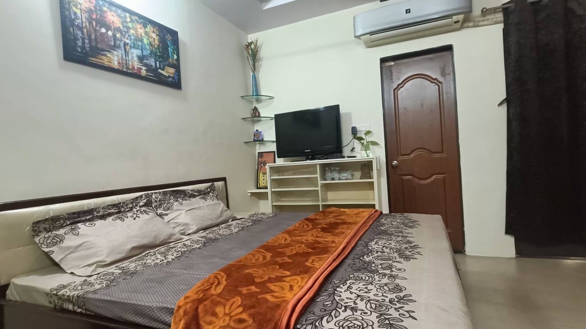 Vadodara House | Bunglow Villa Garden Facing 5 Minutes From Hotel Hayatt Place Ho