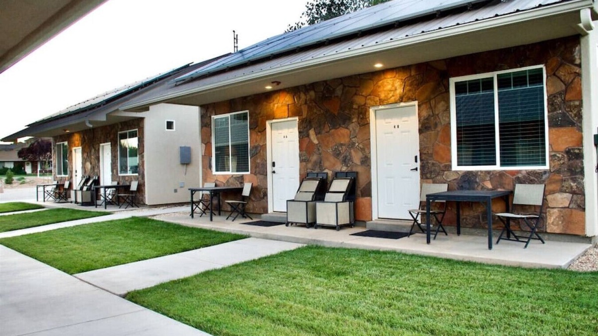 La Verkin Cabin | Bunkhouse 1A Near Zion