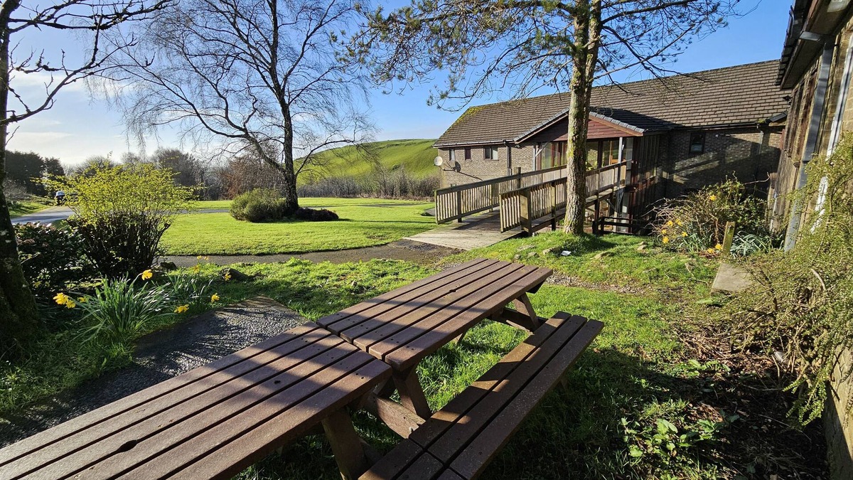 Glandyfi House | Bunkhouse/20Bedroom/Sleeps85/4Acre/Gamesroom/Wifi