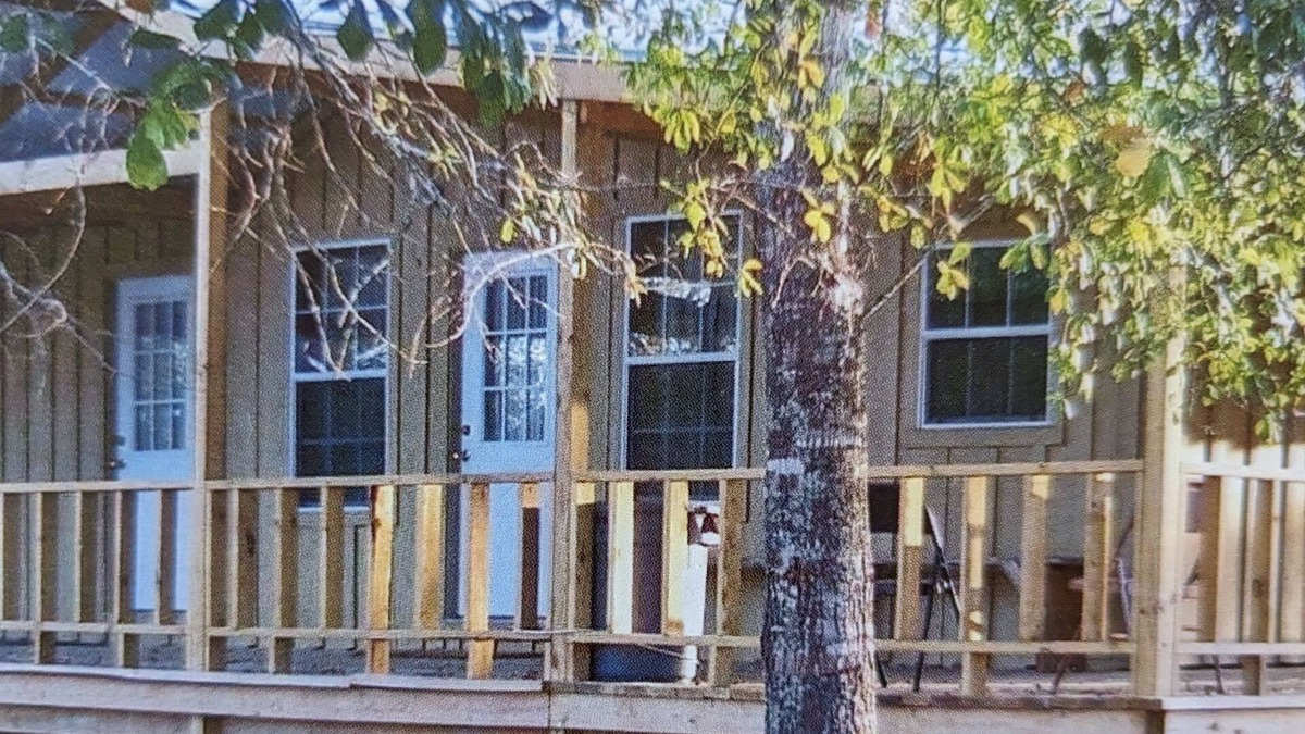 Hempstead Cabin | Bunkhouse on 18 acres.