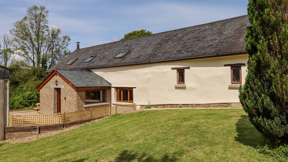 Northlew House | BUNTS BARN, family friendly, character holiday cottage in Hatherleigh