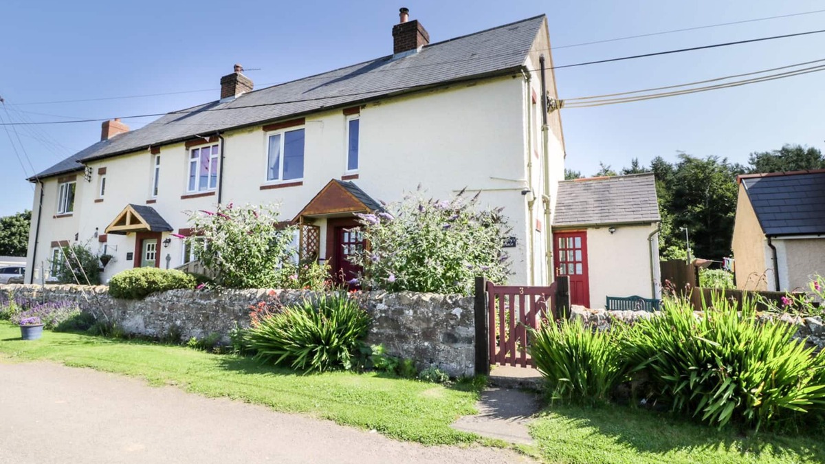 Old Bewick Cottage | BUNTY'S PLACE, family friendly, country holiday cottage in Chatton