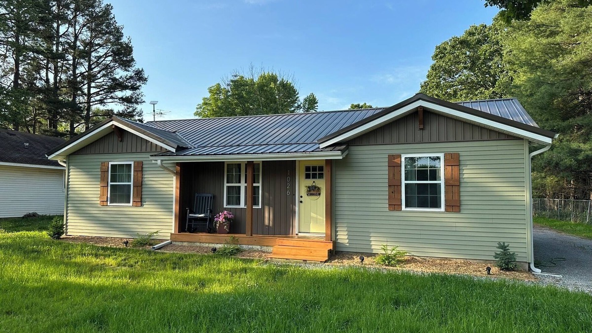 Houston House | Burchtree Retreat featuring 2 Bedroom Home in Houston MO