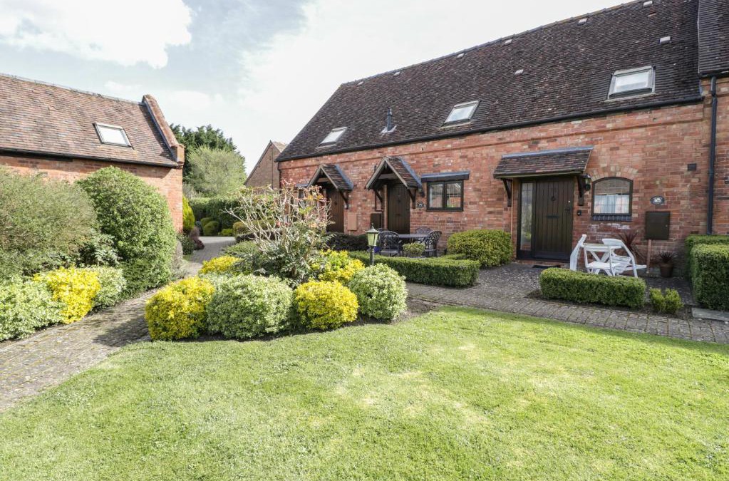 Ardens Grafton House | Burford Cottage