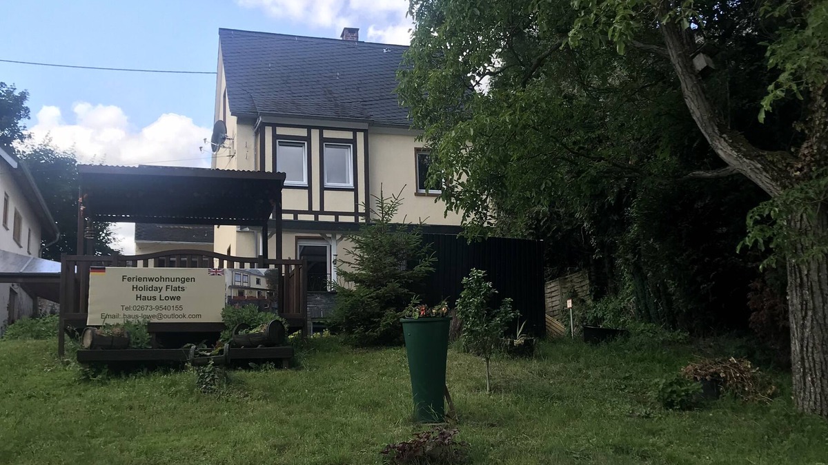 Senhals Apartment | Burgunder Apartment Haus lowe