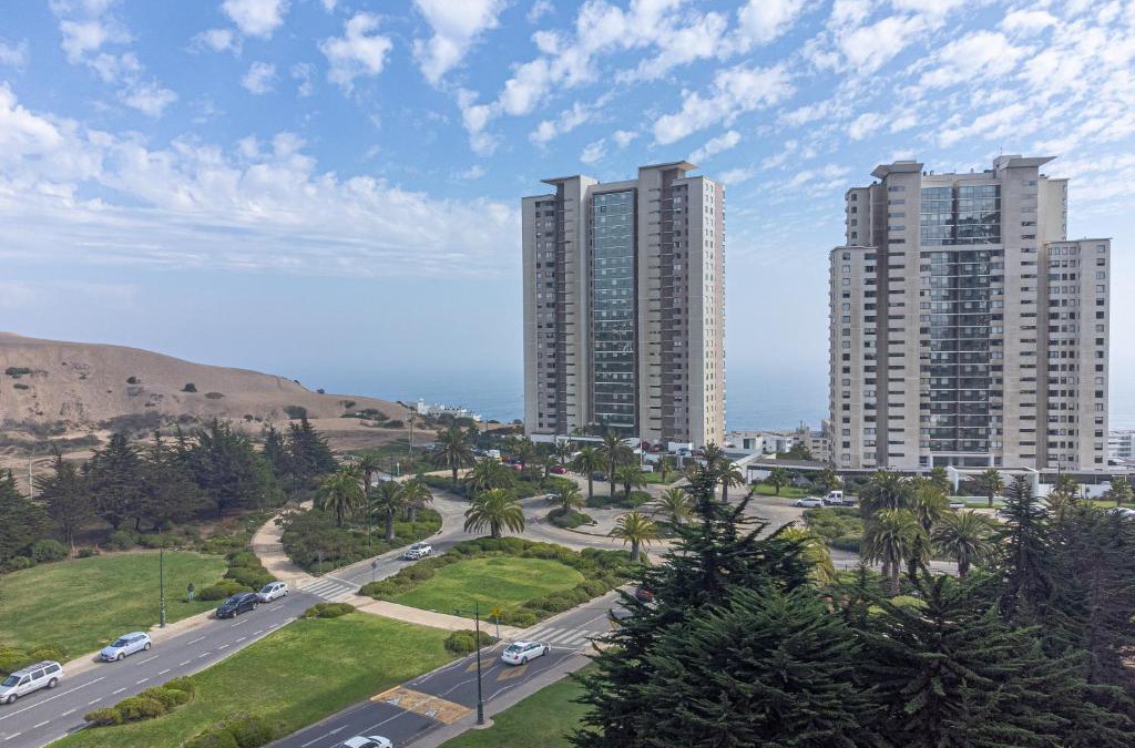 Concon Apartment | Burgundy View 1BR W/View, Balcony & Parking.