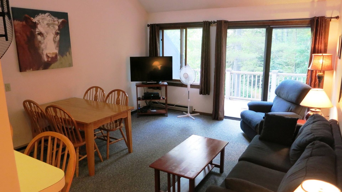 East Burke Condo | Burkeside Condo Steps Away From Lift & Lodge. KT Access