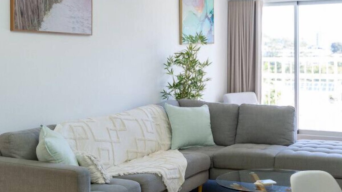 Burleigh Heads Apartment | Burleigh Point Beach Vibes Stylish and Modern