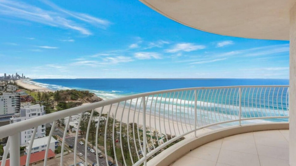 Miami Apartment | Burleigh Surf 18th Floor Spectacular Ocean Views