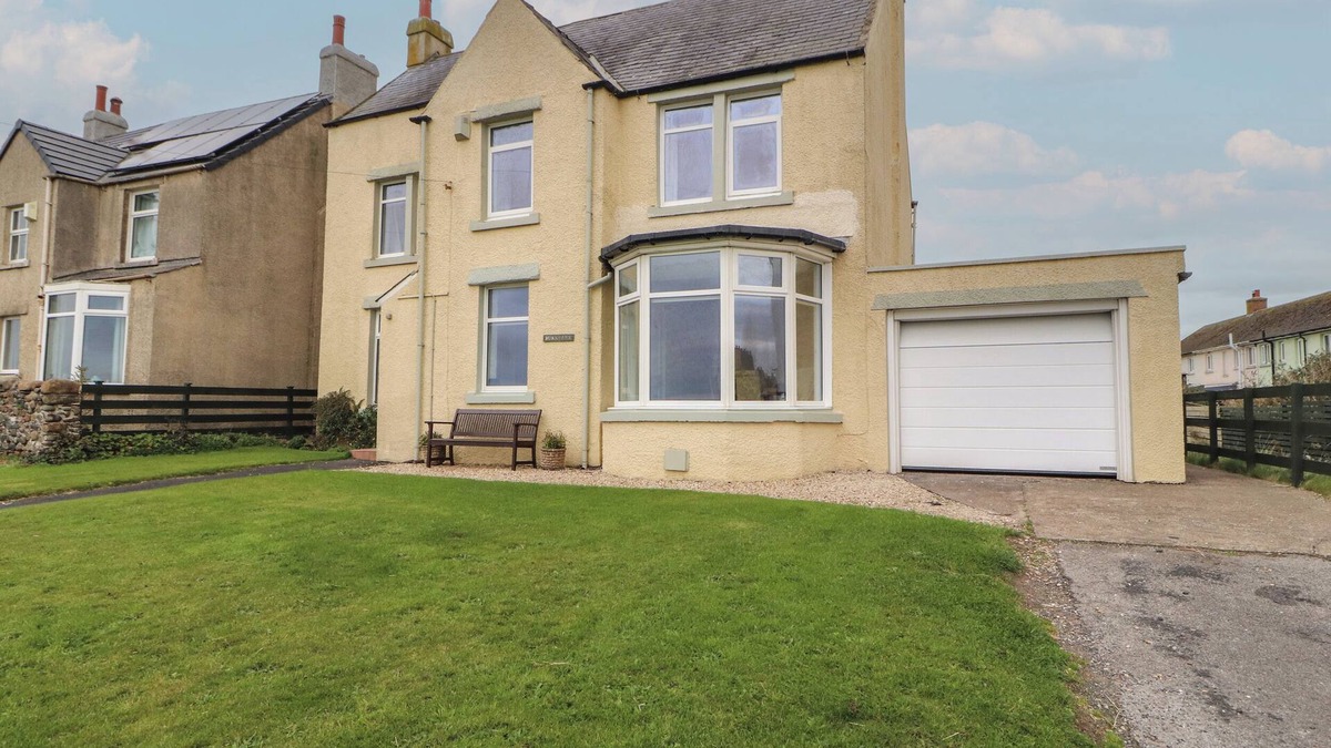 Allonby Cottage | BURNBANK, pet friendly, country holiday cottage in Maryport