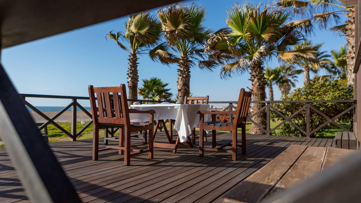 Langstrand Hotel | Burning Shore Hotel