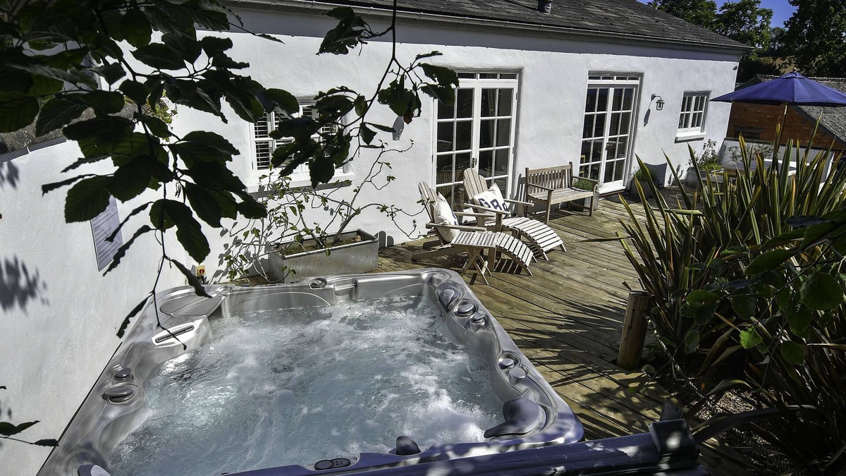 Ottery St Mary Cottage | BURROWS, pet friendly, luxury holiday cottage in Sidmouth