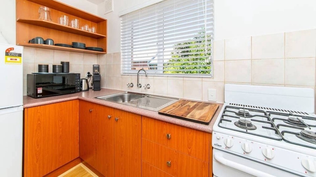 Rivervale Apartment | Burswood Budget - Walk to Crown & Optus!