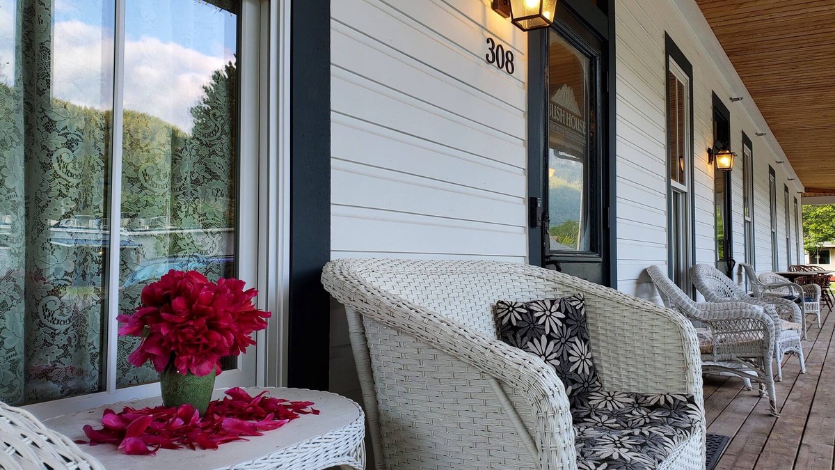 Index House | Bush House Inn