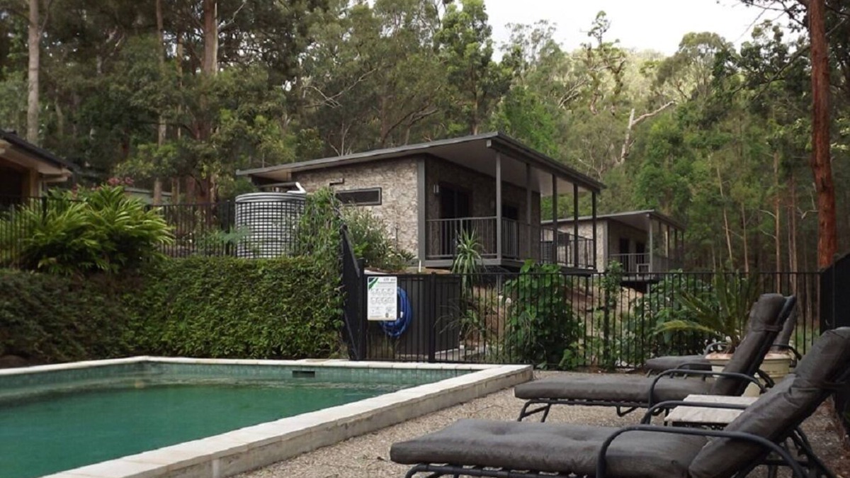 Boyland Villa | Bushland serenity couples escape