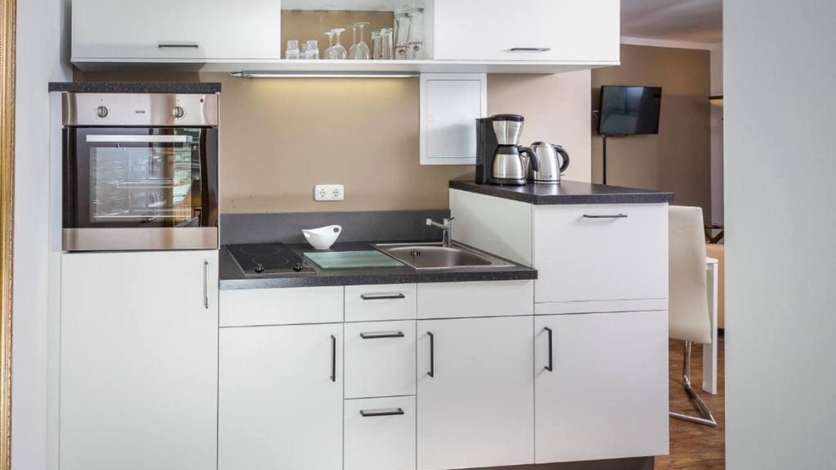 Fleischervorstadt Apartment | Business apartment 4 with kitchen & free parking - Business-Apartment 4