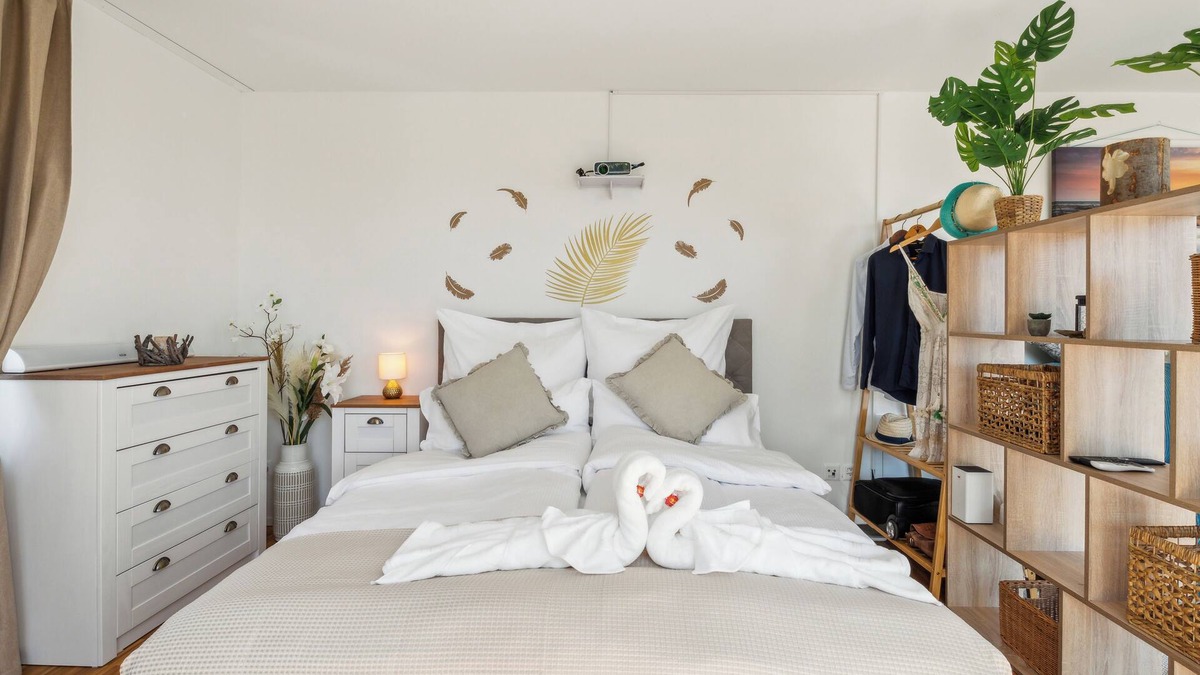 Brugg Apartment | Business I Family Apartment - Aare view, near old town I Terrace + parking lot