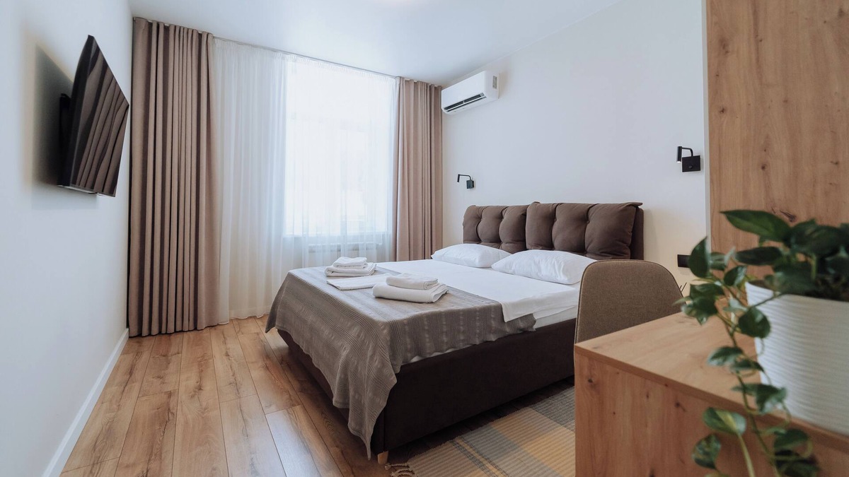 Riscani Apartment | Business-Ready ~NEW~ 1BR - Main Street Living