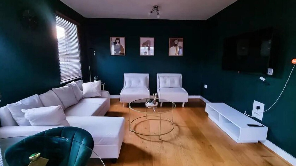 Reading House | Business Stays In RG2 - Sleeps Up to 12!