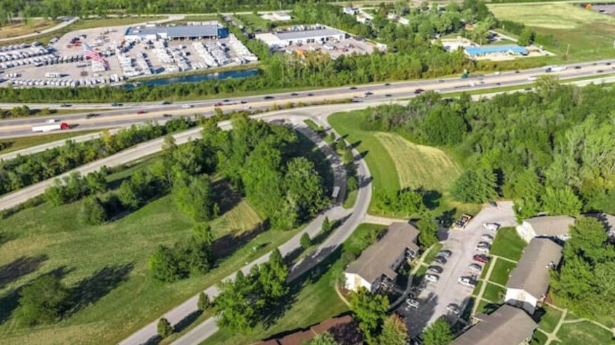 Lake St Louis Condo | Business-Traveler Friendly 2-bedroom condo in fantastic Lake Saint Louis
