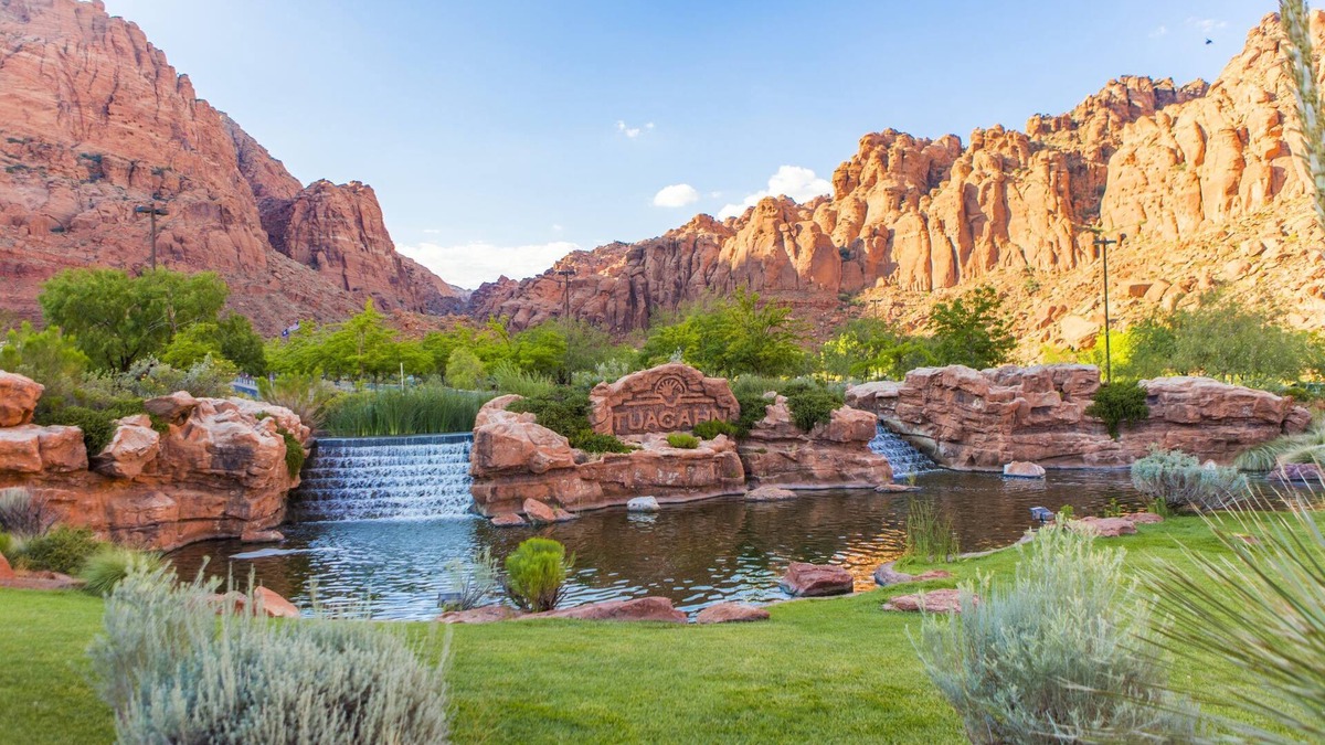 St. George Resort | Business Travel, Comfy Unit Near Attractions, Parking, Breakfast