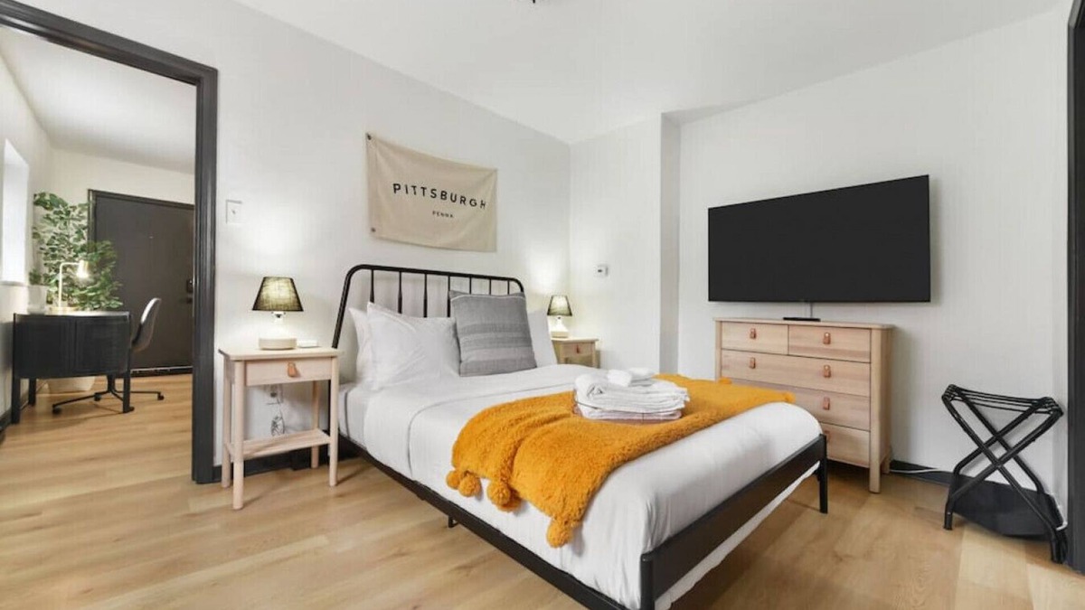 Lower Lawrenceville Apartment | Butler St Cozy Retreat, Walk to Breweries & Shops