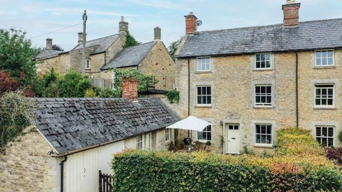 Quenington House | Buttercup Cottage in the heart of the Cotswolds