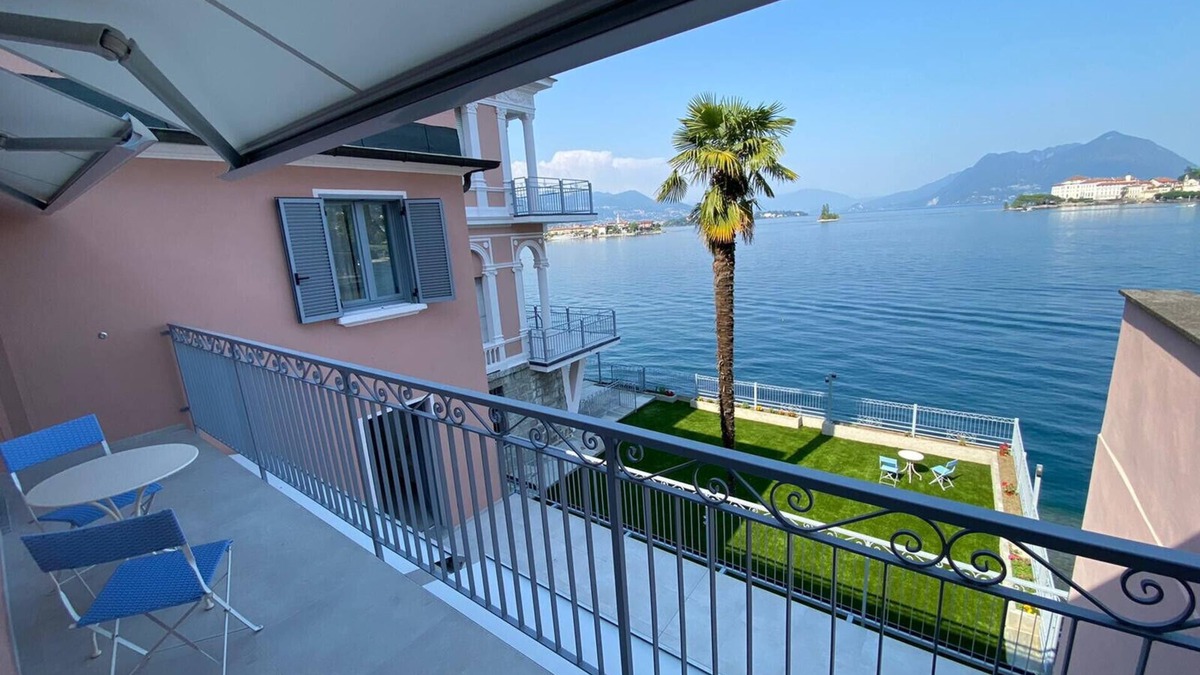 Carciano Apartment | Butterfly apartment with lake view in Baveno