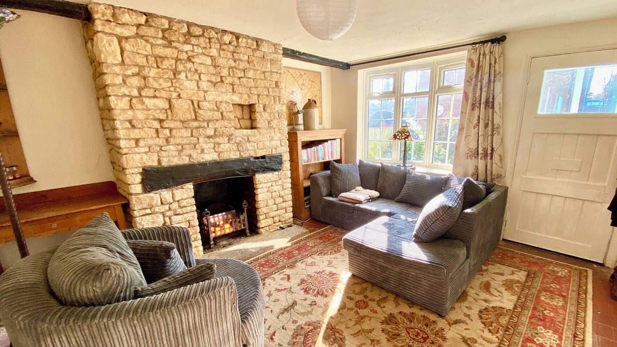 Codsall Cottage | Butterfly Cottage: 200 year old Georgian home with period furniture