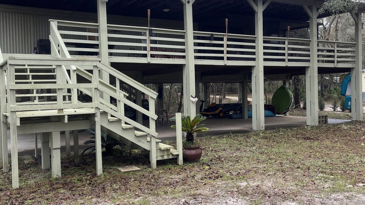 Old Town House | Butterfly Crossing peaceful getaway on the historic Suwannee. Fish, Boat, Relax