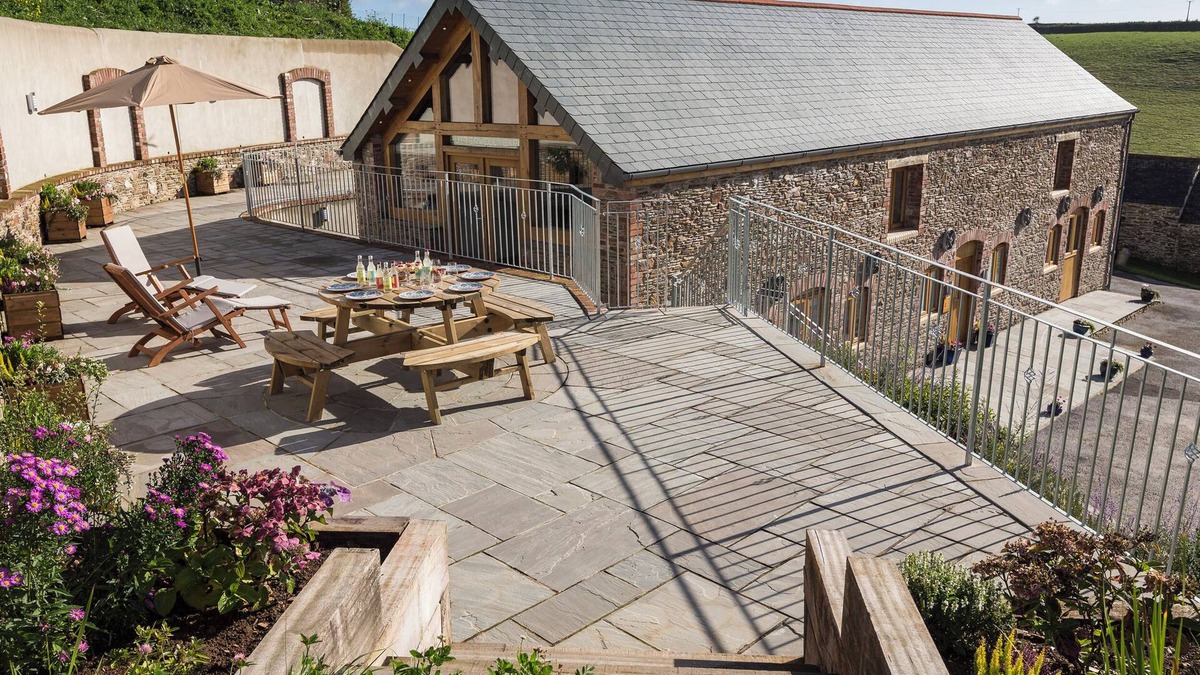 Bugford Cottage | BUTTERWELL BARN, pet friendly, luxury holiday cottage in Dartmouth