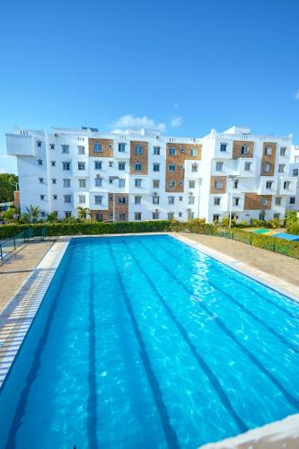 Manyimbo Apartment | Buxton Point Lifestyle Stay with AC - Mombasa CBD
