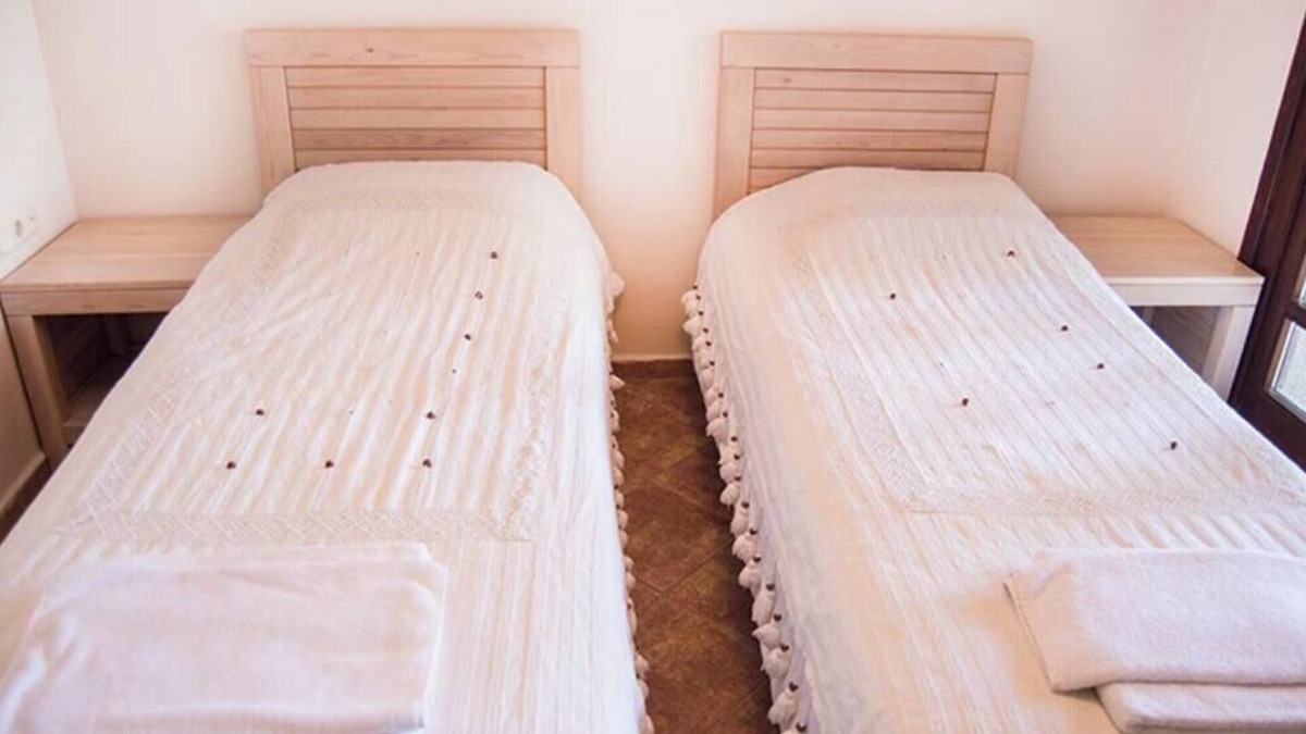 Bitez Villa | BV-460 4 Bedroom Holiday Villa with Private Swimming Pool for Rent