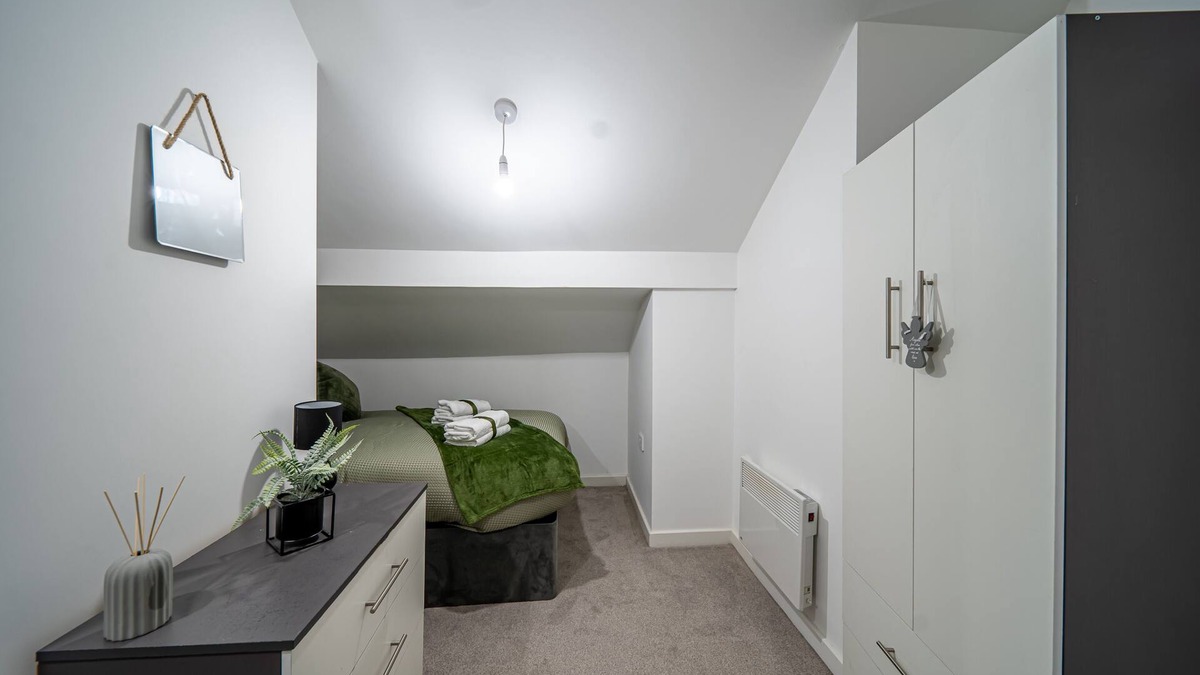 Milnrow Apartment | BV Hideaway 2 Bedroom Close To Hollingworth Lake