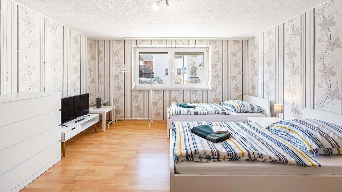 Gingen an der Fils Apartment | Bw09b - Gemütliche Ferienwohnung in Gingen an der Fils, 90qm, 4 Schlafzimmer, Max. 8 Personen