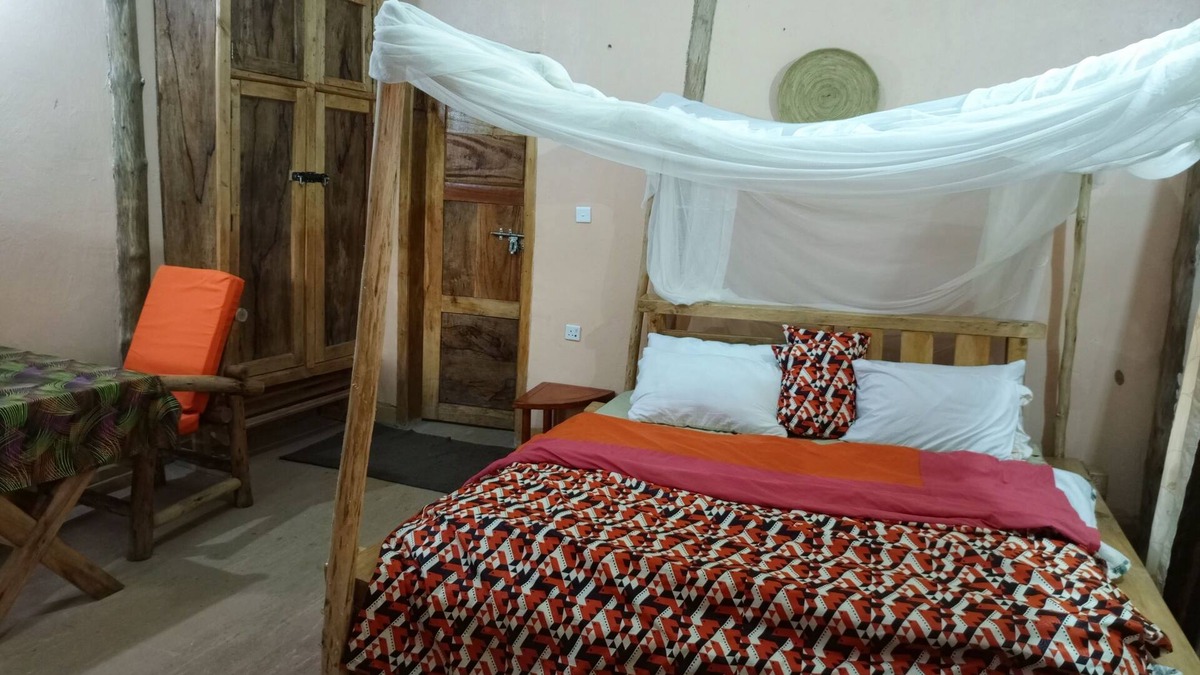 Kanungu Bed & Breakfast | Bwindi My home