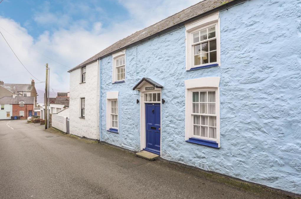 Beaumaris House | Bwthyn Dwyfor