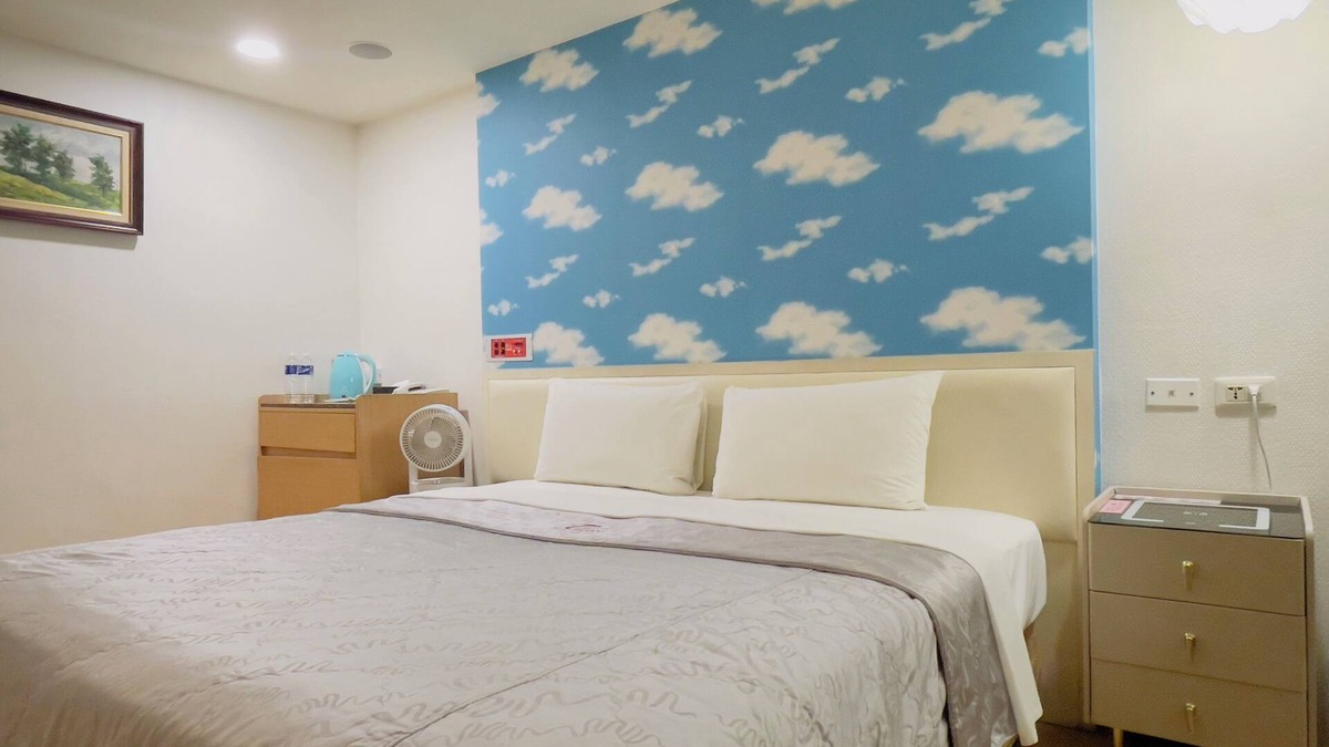 Taishan House | BY Charming hotel in pleasant New Taipei City with AC near airport MRT line