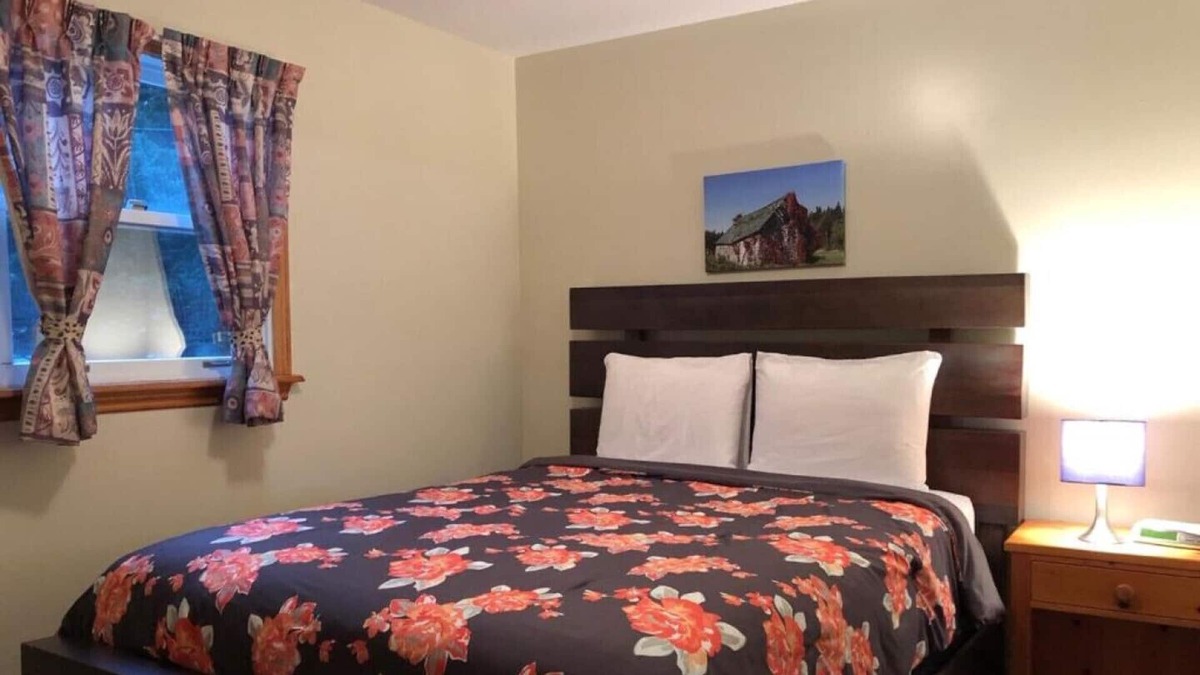 Stanhope Cottage | By The Bay Cottages in Stanhope! - Superior two Bedroom Executive Cottage #13