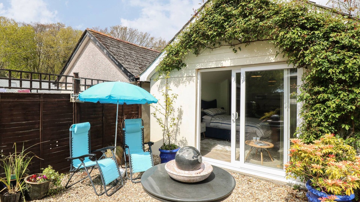 Illogan Cottage | BYGHAN THORNTON, pet friendly, character holiday cottage in Illogan