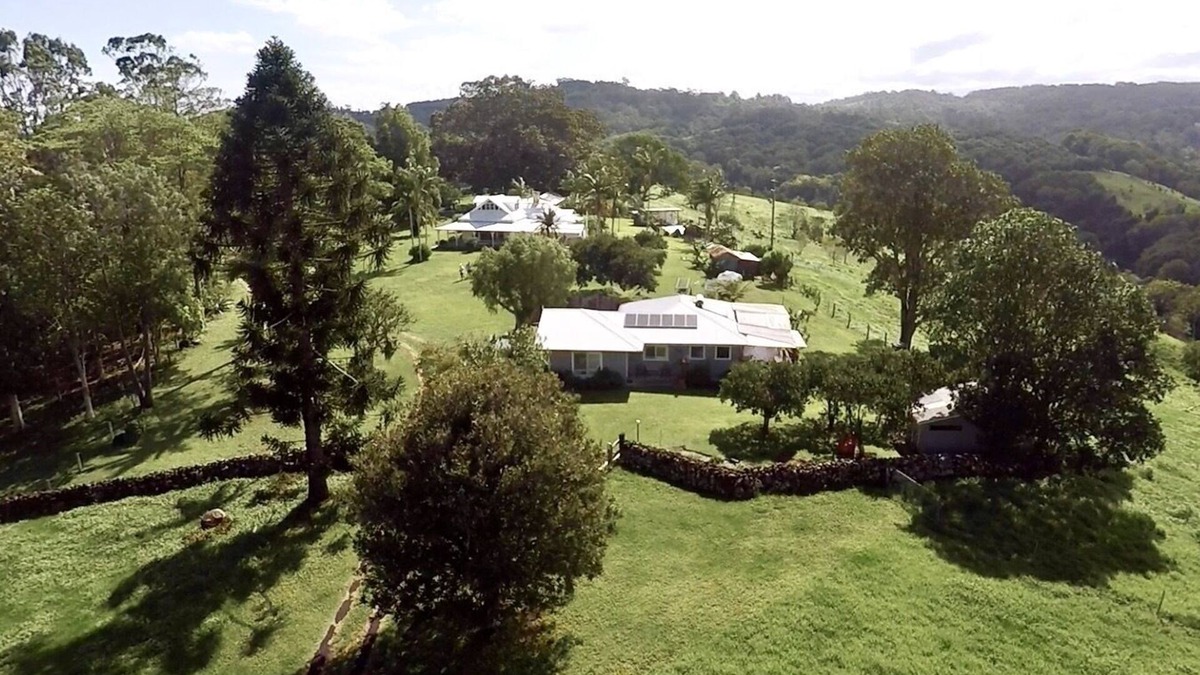 Federal Cottage | Byron Hinterland Farm Cottage on Cattle property