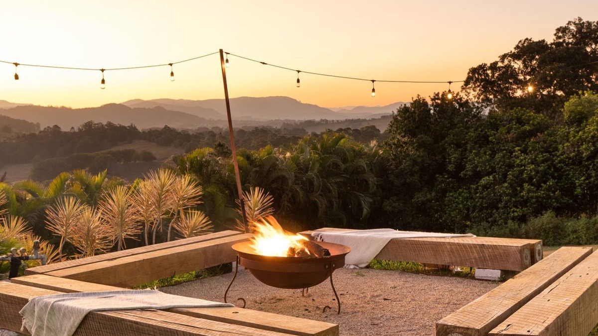 Myocum House | Byron Views - the perfect getaway for families and friends to relax and recharge or for hosting a we