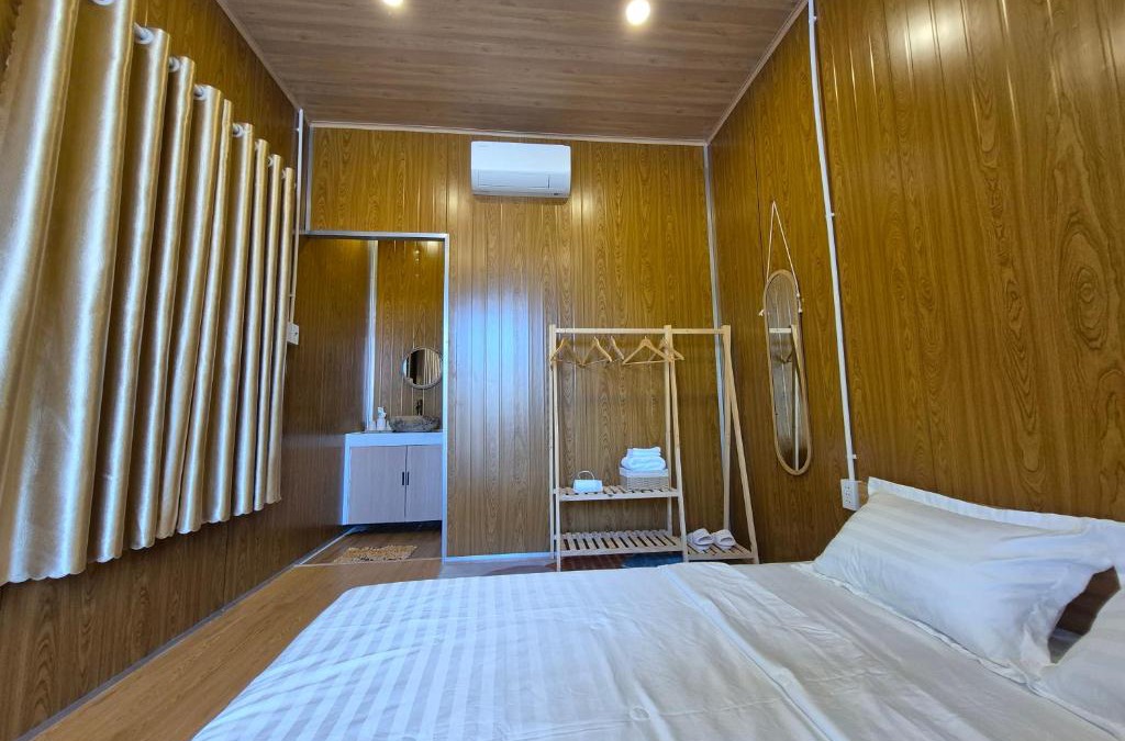 Ninh Hai House | Cây Trôm Homestay