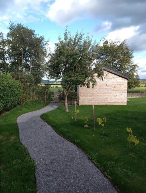 Dison Ski Chalet | Côté jardin