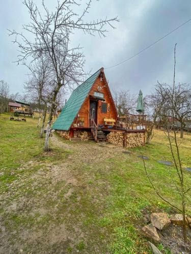Pestenita Cabin | Căsuța Livada Aframe