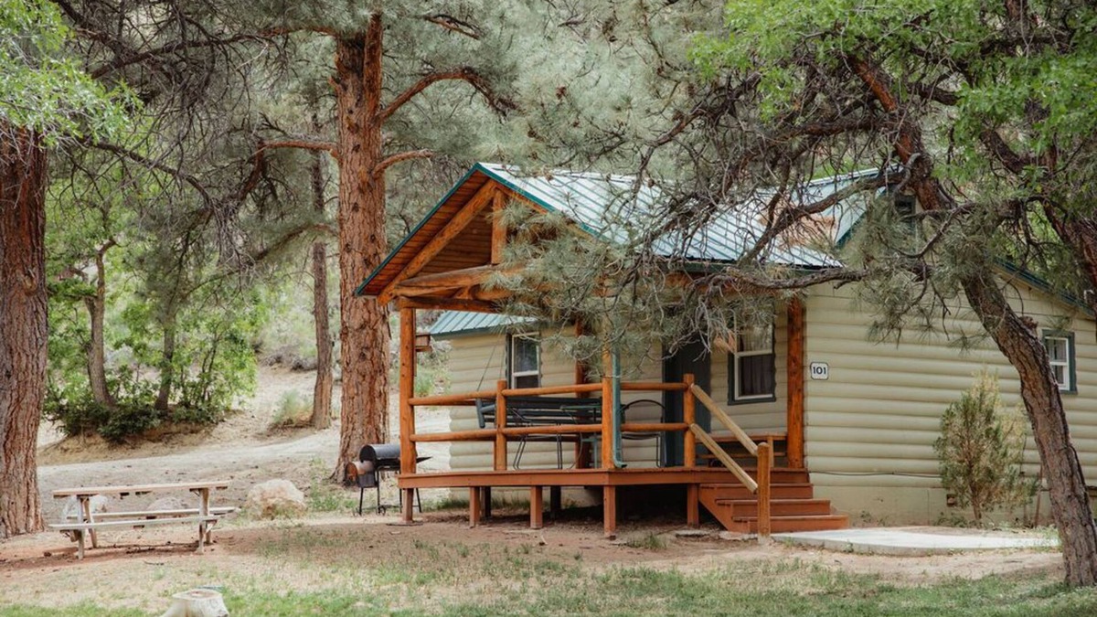 Sevier Cabin | C-101) The Bluebird Cabin