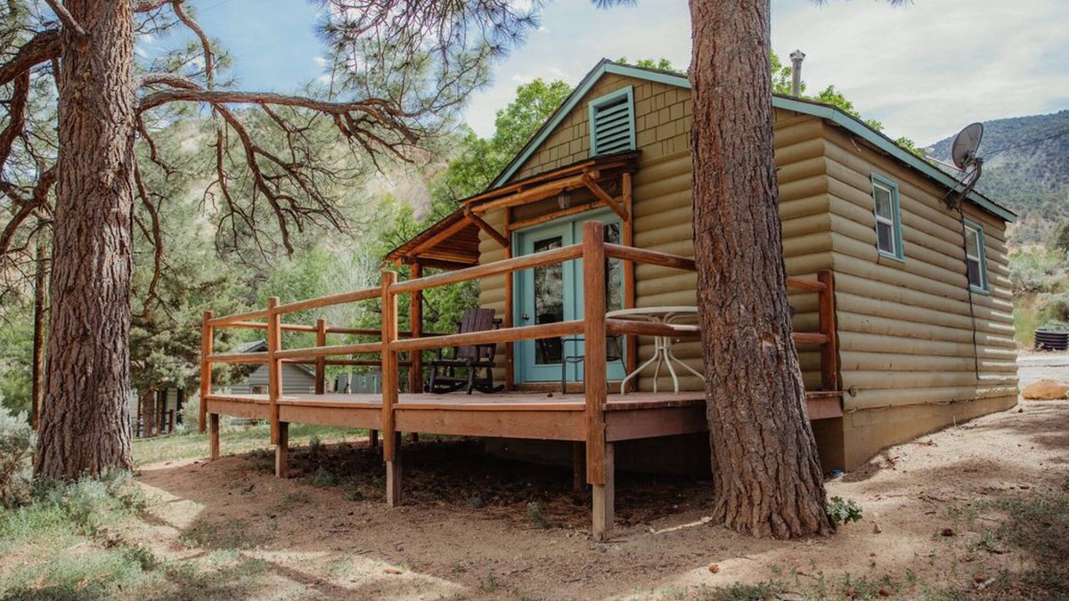 Sevier Cabin | C-106) Paiute Pines Cabin