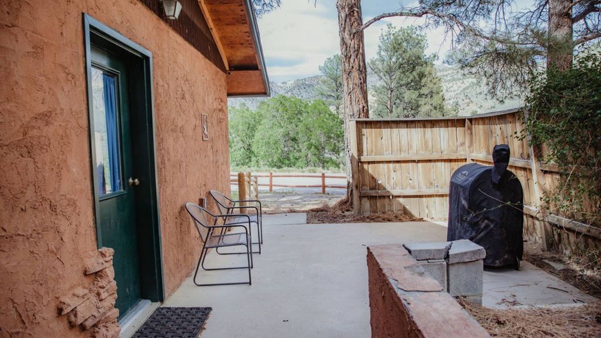Sevier Cabin | C-109) Thunderbird Cabin