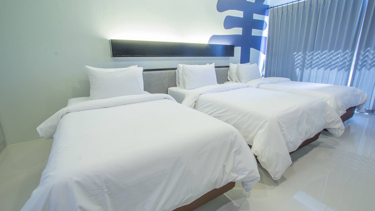 Wichit Hotel | C Deluxe Studio Triple kitchenette